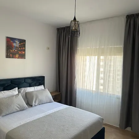 Nazo Sea View Kryemëdhej